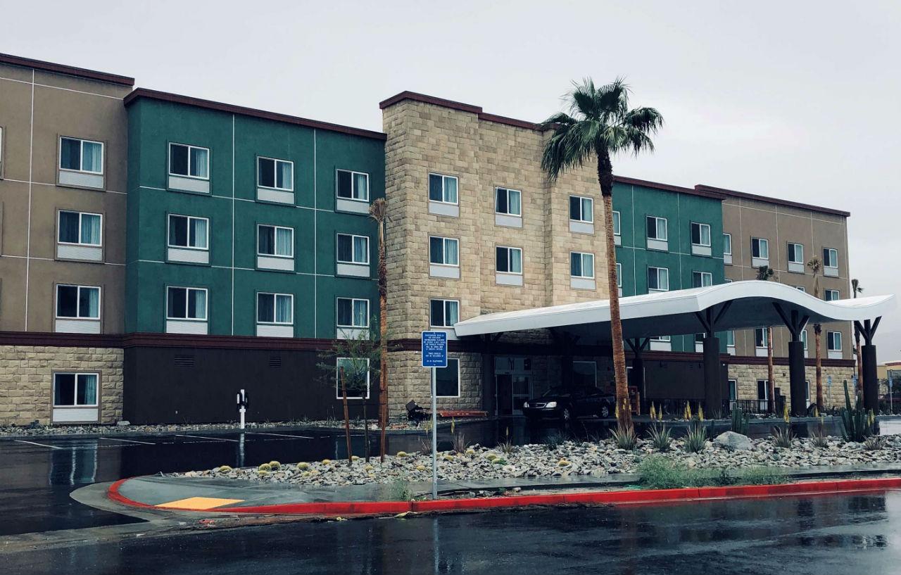 Best Western Plus Coachella Valley Inn & Suites Катидрал-Сити Экстерьер фото