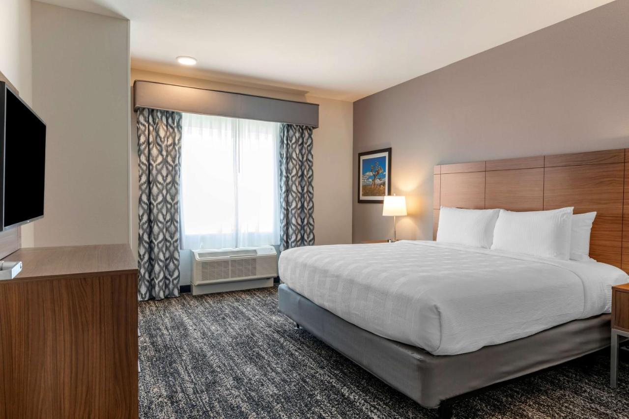 Best Western Plus Coachella Valley Inn & Suites Катидрал-Сити Экстерьер фото